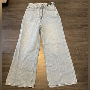 Abercrombie Wide Leg Jeans (Short)